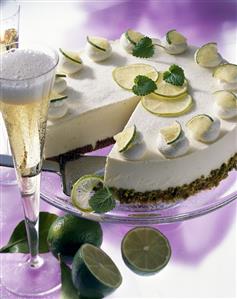 Champagne and lime torte with cream