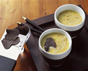 Onion soup with Asian summer truffle