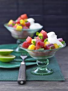 Tuna cocktail with mango, watermelon and crème fraîche