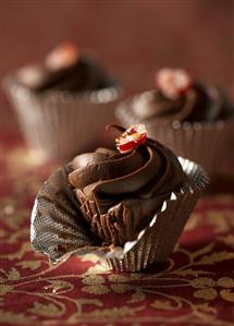 Ganache truffles with chilli in sweet cases