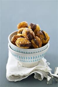 Chouquettes with chocolate filling