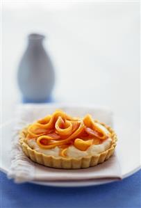 Vanilla tart with papaya