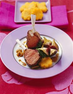 Lamb cutlets with figs and mango polenta