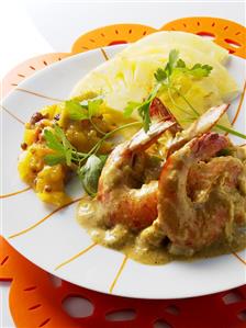 Shrimp curry with pineapple