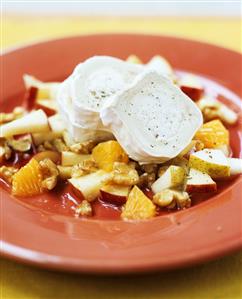 Goat's cheese with fruit salad