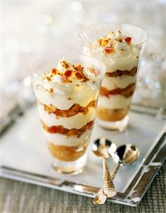 Apple trifle with mascarpone cream