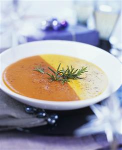 Two coloured vegetable cream soup