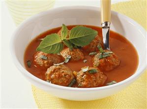 Tomato soup with meatballs