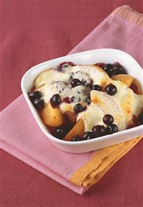 Apricot and blackcurrant gratin