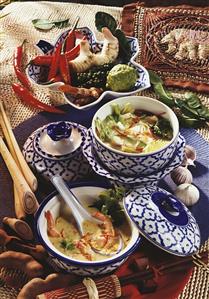 Shrimp stew, chicken & lettuce soup (Tom Yam Gung, Gaeng Jued Gai)