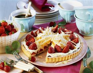 Strawberry tart with white chocolate cream (1)