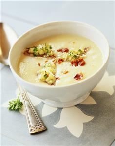 Swede soup with bacon