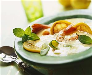 Creamed bean soup with fried shrimps