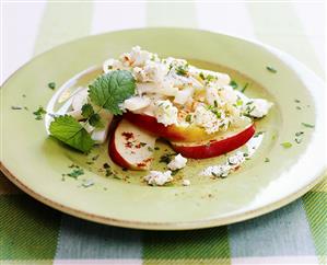 Kohlrabi and apple salad with fresh goat?s cheese