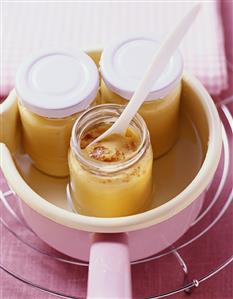 Coconut and mango porridge with rice flakes