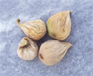 Dried figs