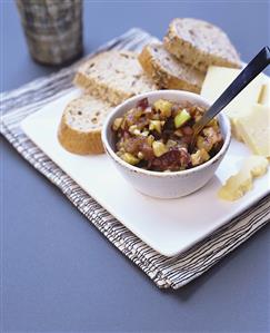 Date and apple relish