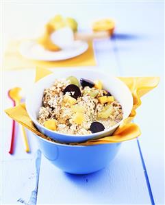 Amaranth muesli with grapes