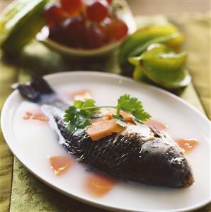 Crucian carp with Chinese quince