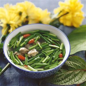 Shellfish soup with chives and wolfberries