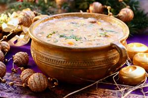 Christmassy bean soup with prunes