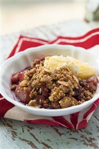 Pear and elderberry pudding