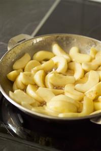 Stewing apples