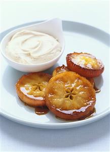 Caramelised apple slices with cinnamon mascarpone