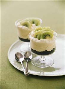 Kiwi fruit dessert with mascarpone cream