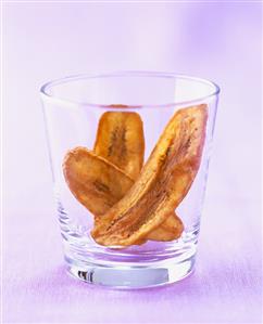 Banana crisps in a glass