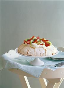 Pavlova (Meringue dessert with fruit, Australia)