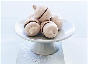 Chocolate meringues