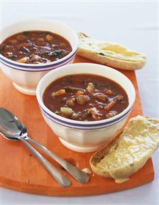 Goulash soup with cheese croûte