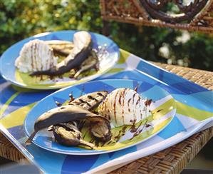 Grilled banana with vanilla ice cream and chocolate sauce