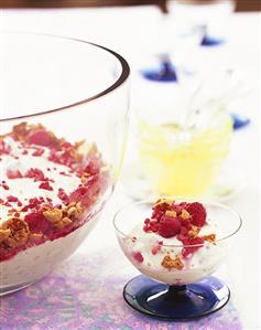 Mascarpone cream with frozen fruit and amarettini