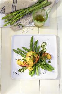 Green asparagus salad with peach and mint dressing