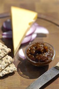 Tamarind and date chutney