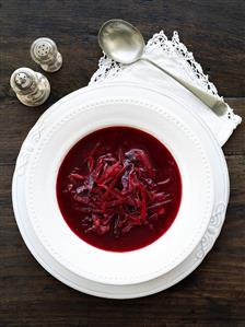 Bortsch (beetroot soup, Russia)