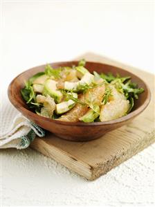 Rocket salad with avocado and grapefruit