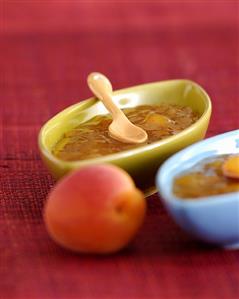 Apricot chutney