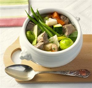 Pichelsteiner stew (Meat stew with vegetables)