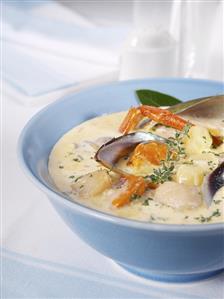 Shellfish chowder (creamy fish soup with seafood)