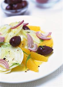 Insalata di arance (Orange salad with fennel and olives)