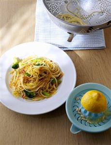 Linguine with lemon and coriander breadcrumbs