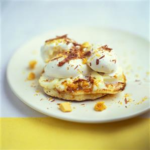 Pancake with vanilla ice cream and grated chocolate