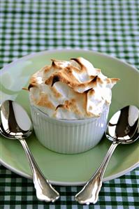 Rhubarb and ricotta dessert with meringue topping