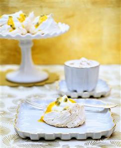 Mini-Pavlova with passion fruit