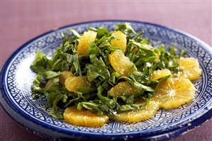 Spinach salad with orange segments