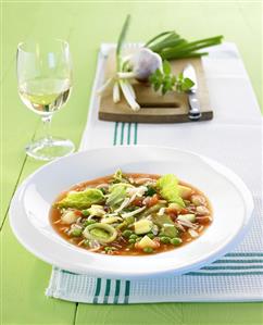 Minestrone con il riso (Vegetable soup with rice, Italy)