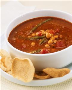 Pulse curry with small poppadoms